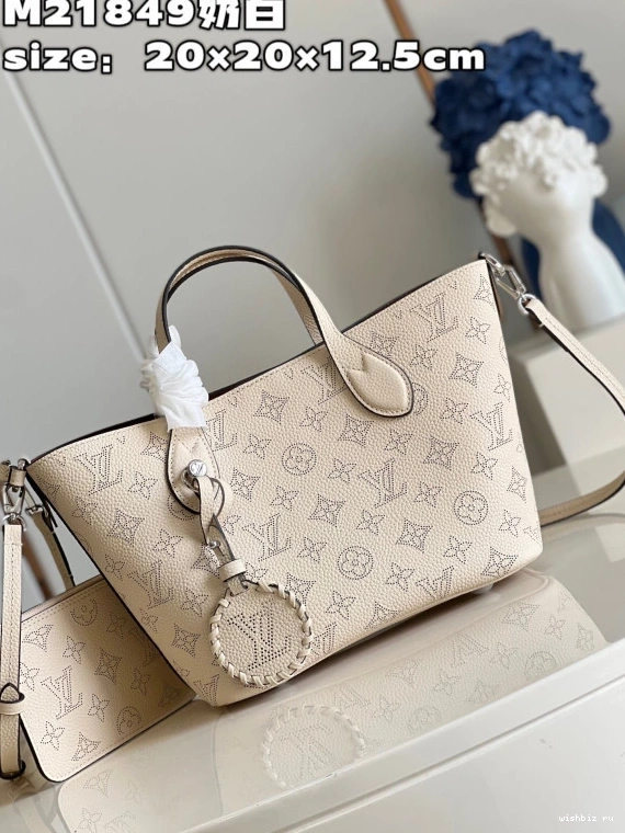 WIS VUITTON LOUIS PM BLOSSOM 0307